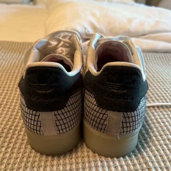 Adidas SUPERSTAR Primeblue Shoes - Picture 3 of 3